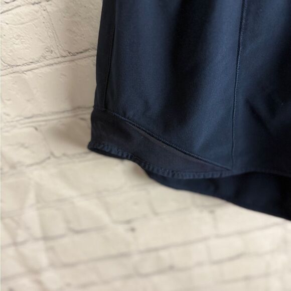 Lululemon BLUE Athletic Shorts with Lightweight Fabric and Scallop Hem Sz 10 - Picture 4 of 10